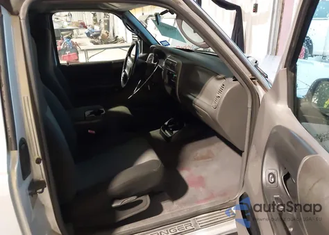 2003 Ford Ranger Edge/Tremor/Xlt from USA, damaged, VIN 1FTYR44U13PB54581